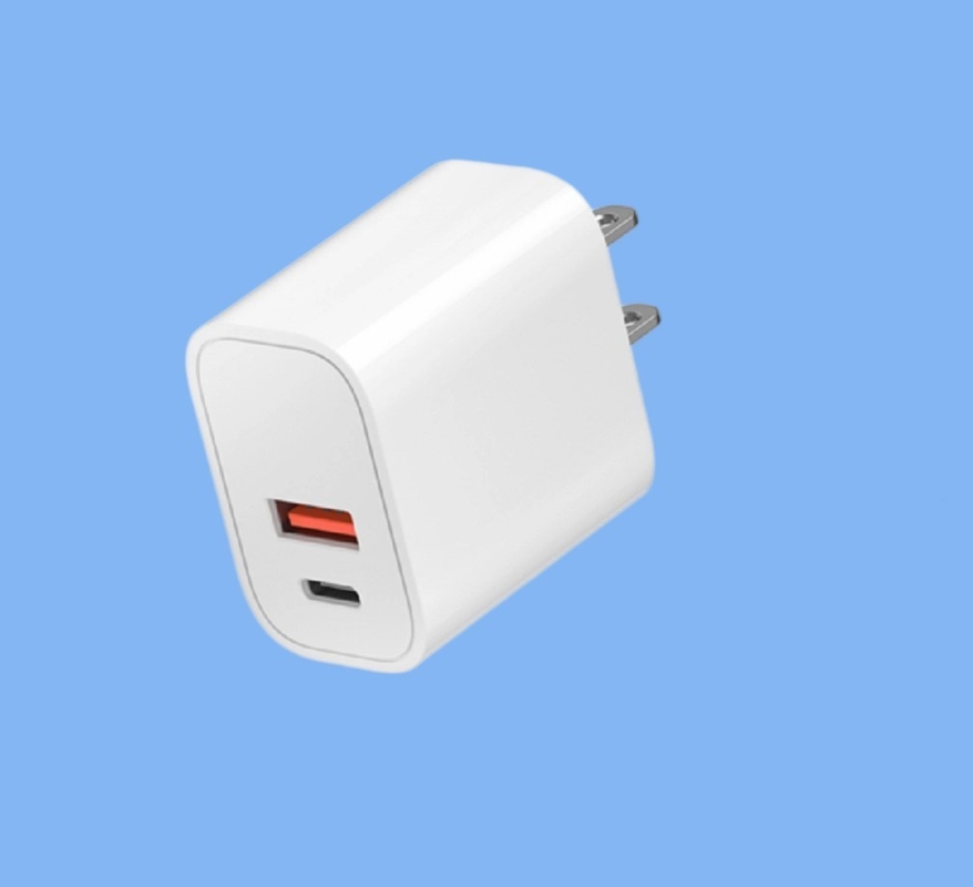 Δύο θύρες φορτιστή 36W Γρήγορη φόρτιση USB-C + USB-A Υποστηρίζει πρωτόκολλο PD / QC γρήγορης φόρτισης 110-240V 50/60Hz Παγκόσμια καθολική